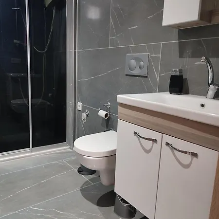 Apartment Pembe Ev Eskiomerler