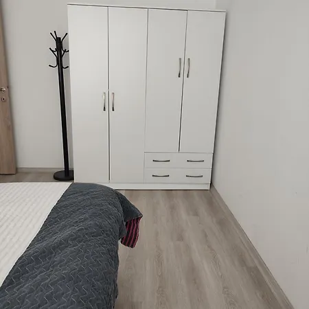 Apartment Pembe Ev Eskiomerler